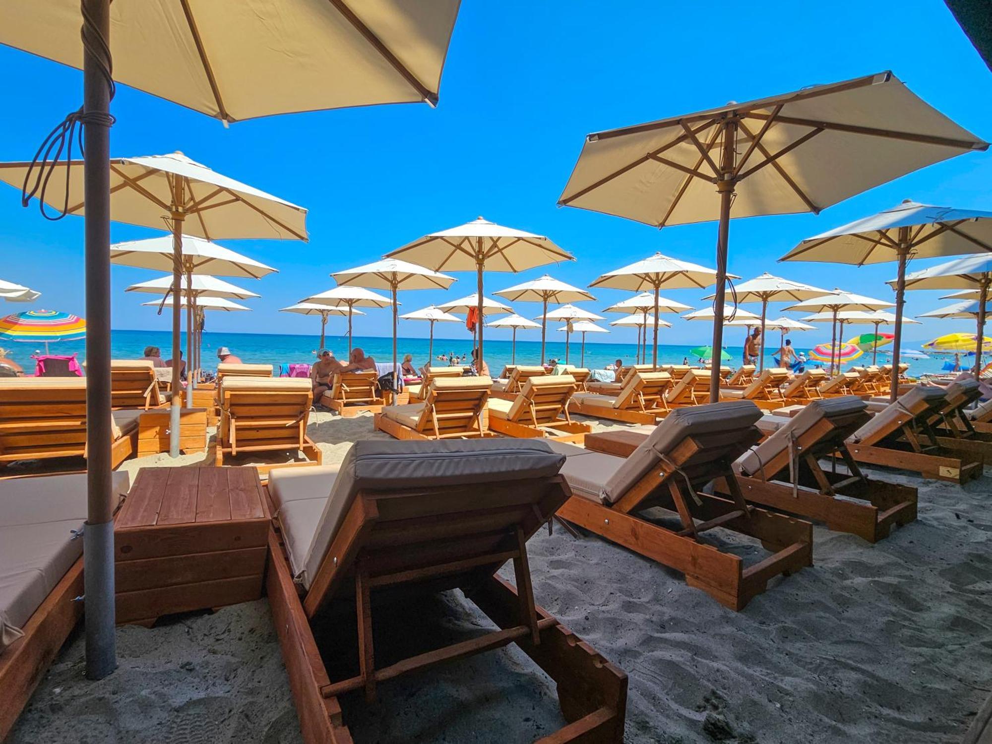 Akteon Girni Otel Paralía Dış mekan fotoğraf